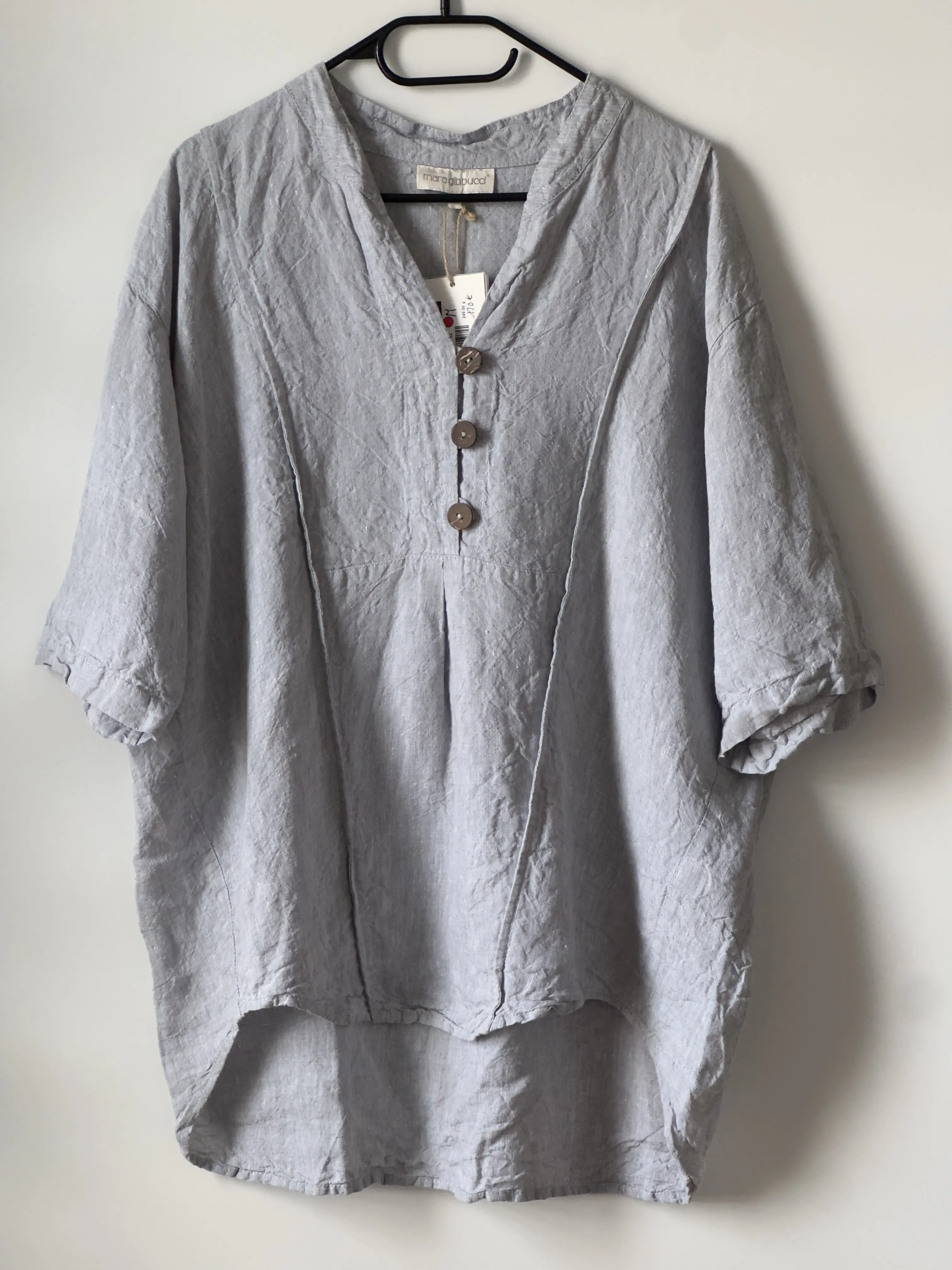 Blouse Mara Gibbucci coupe italienne en matière naturelle outlet Réunion